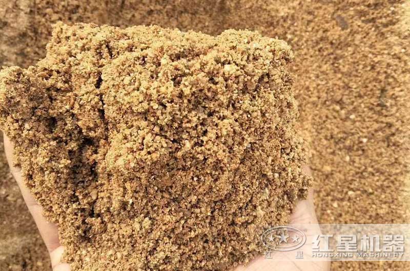 鵝卵石制成的機(jī)制砂，比天然砂還好用